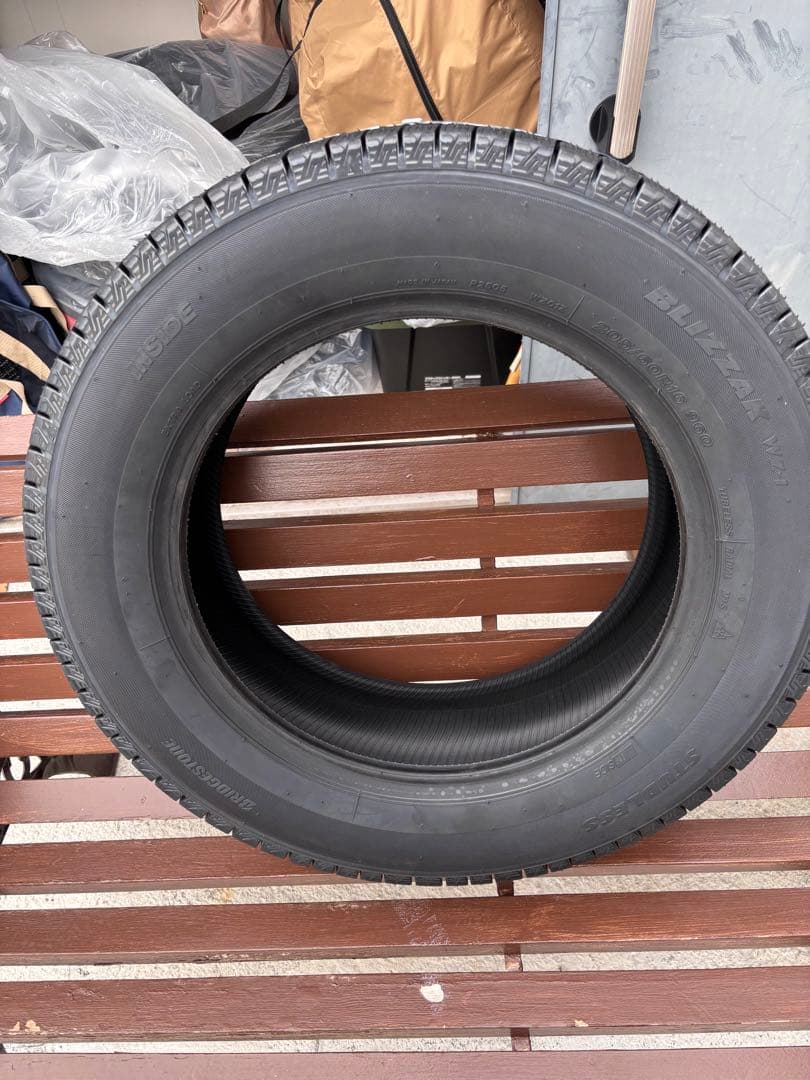 スタッドレスタイヤ4本　ブリヂストンブリザック WZ-1 205/60R16