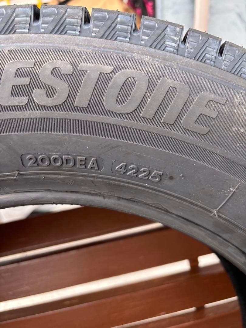 スタッドレスタイヤ4本　ブリヂストンブリザック WZ-1 205/60R16
