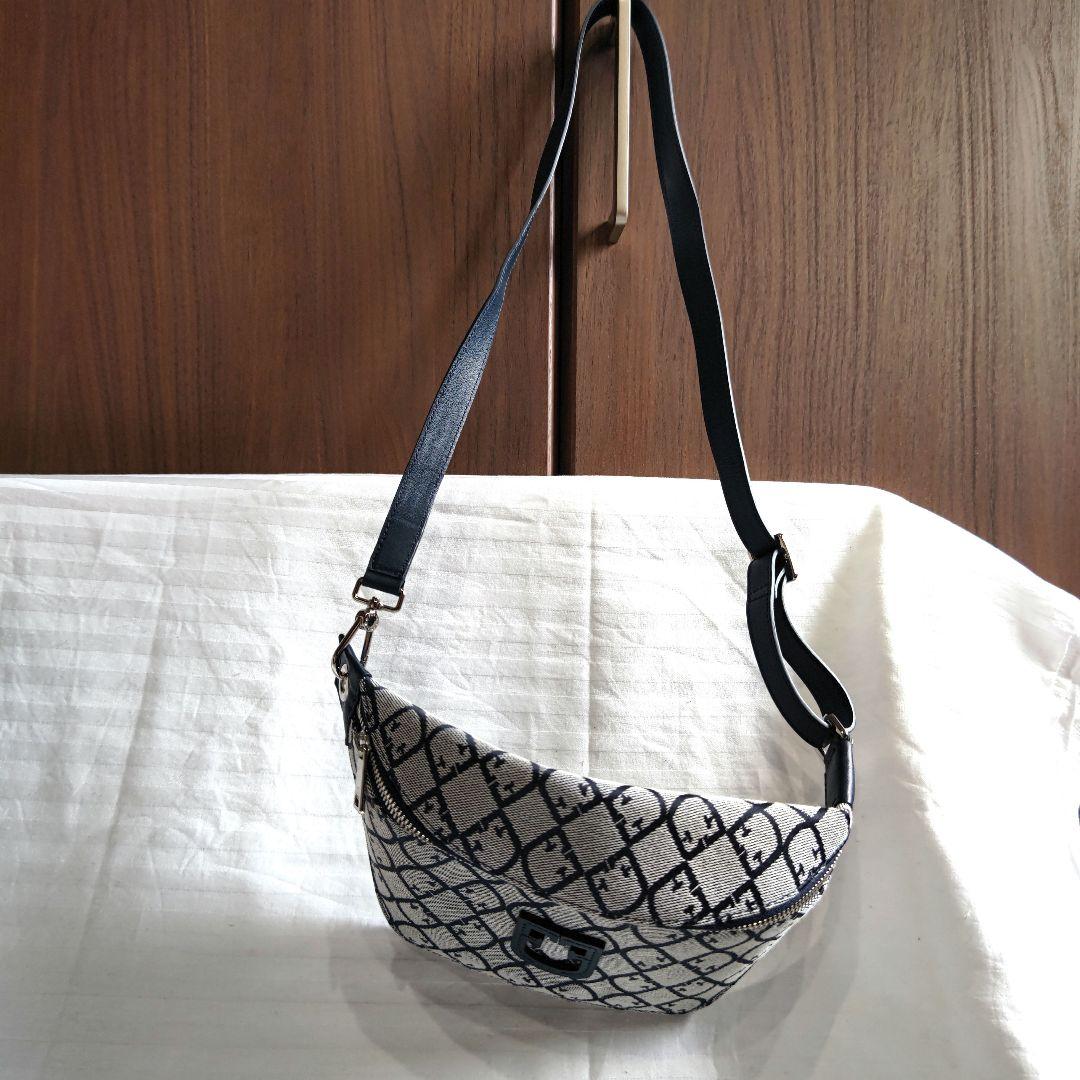【極美品】フルラ FURLA ウエストポーチ