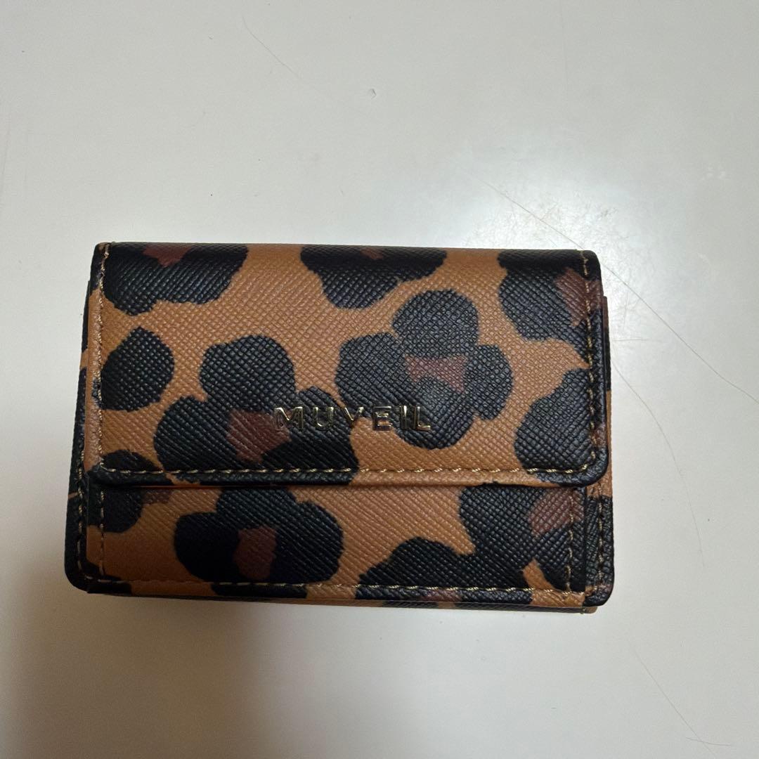 MUVEIL ヒョウ柄 三つ折り財布