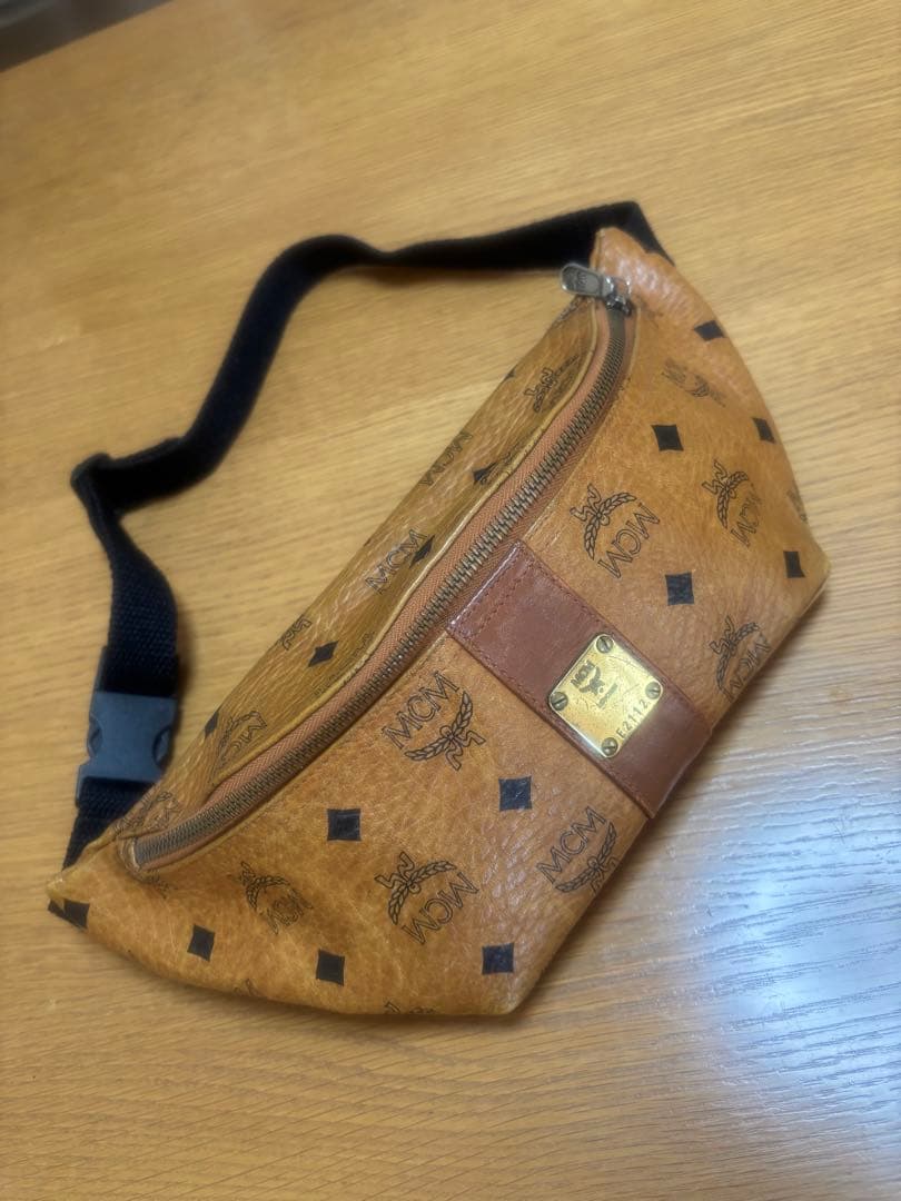MCM ボディバッグ ウエストポーチ