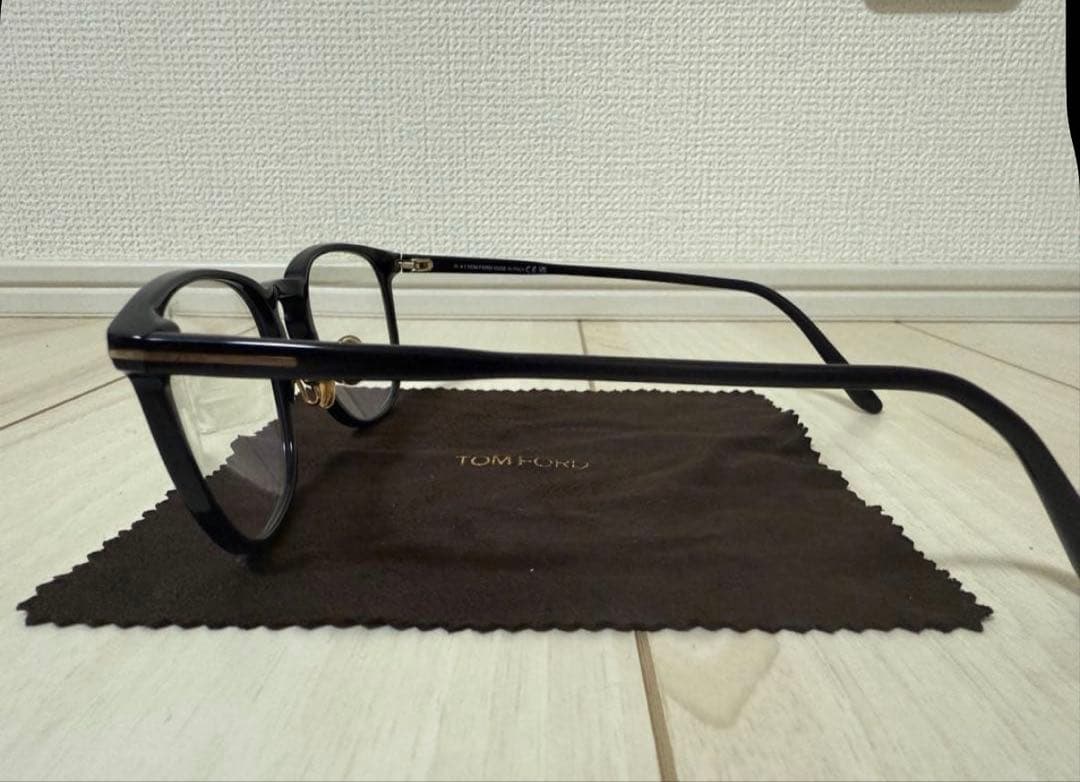 ✨TOM FORD TF5700-B 001 伊達メガネ サングラス 最終価格