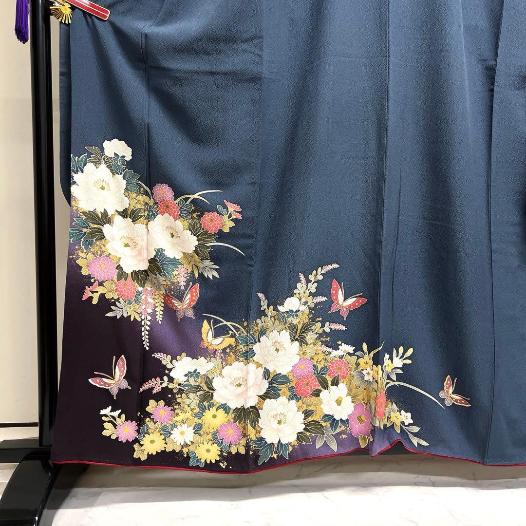 振袖　金彩　牡丹　蝶　藤　菊花　身丈162　裄65　正絹　着物　032tz