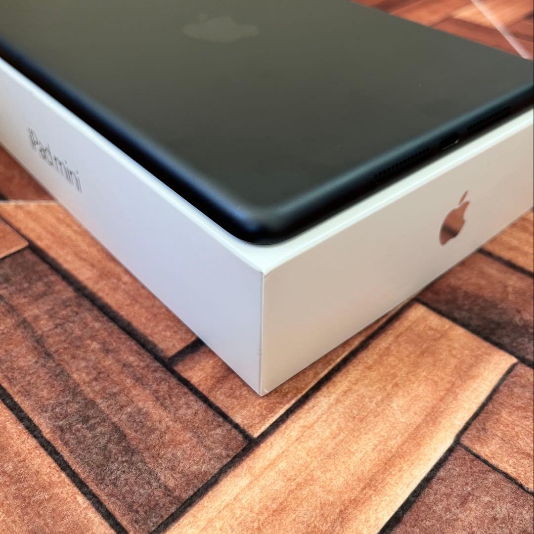 【美品】Apple iPad mini1 Wi-Fi 16GB