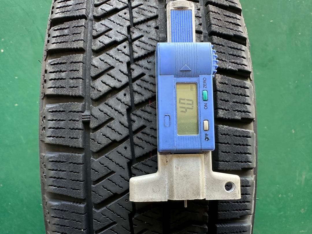 ナオ ブリヂストンBLIZZAK 155/65R14 VRX2 4本