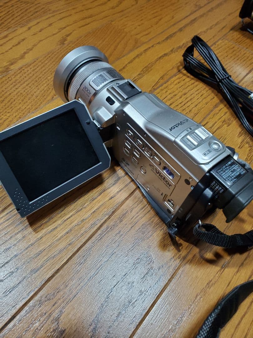 victor mini dv ビデオカメラ　ジャンクと稼働品