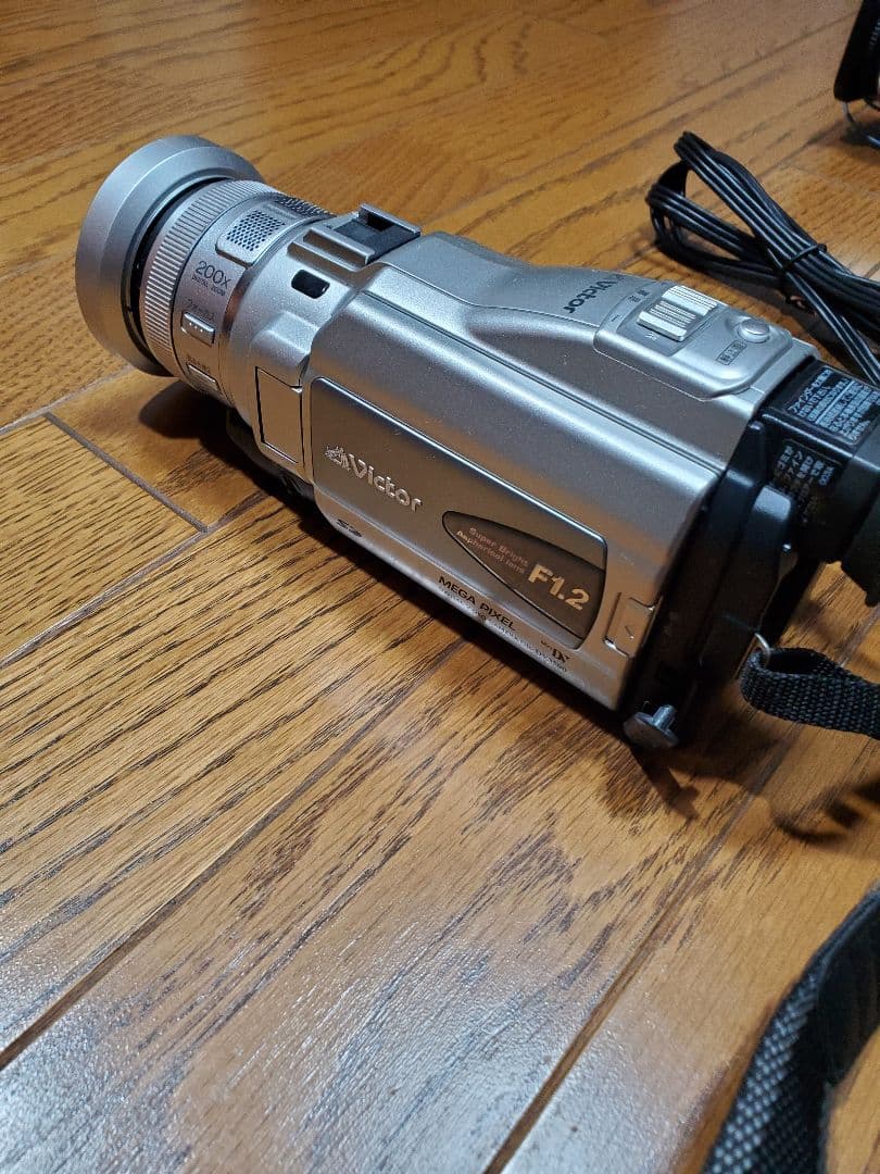 victor mini dv ビデオカメラ　ジャンクと稼働品