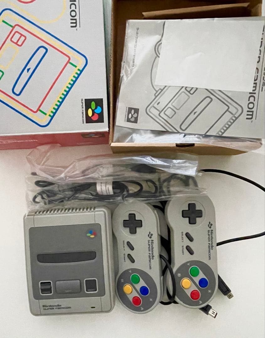 【美品】Nintendo ニンテンドウクラシックミニ　スーパーファミコン