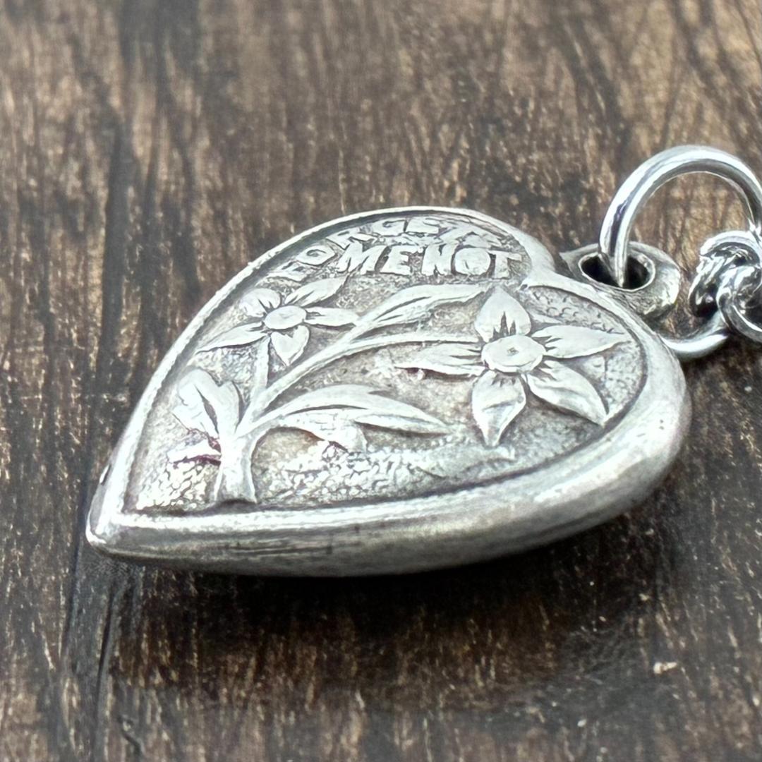 スウィートハートジュエリー 勿忘草 花 シルバー ヴィンテージネックレスNAVY