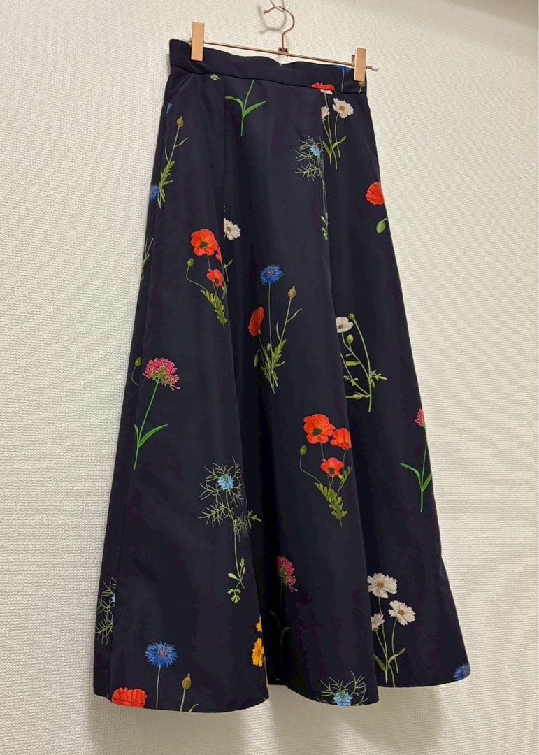 美品　SNIDEL スナイデル　 フレアプリントスカート　ネイビー　サイズ0