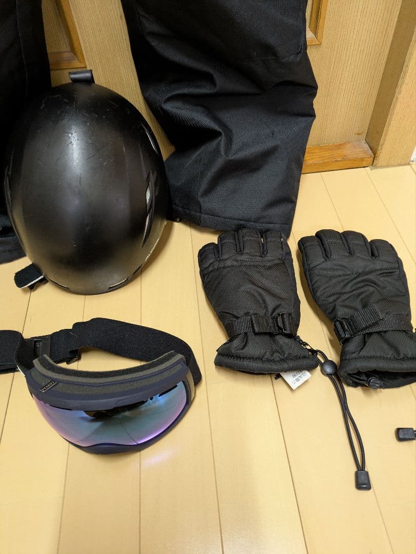 スノーボードウェアセット送料込み（上がLサイズ、下がＭサイズ）