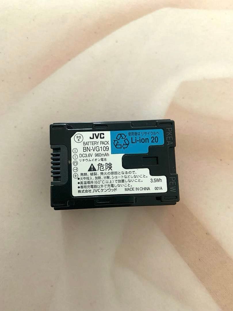 JVC Everio GZ-HM133-S ビデオカメラ