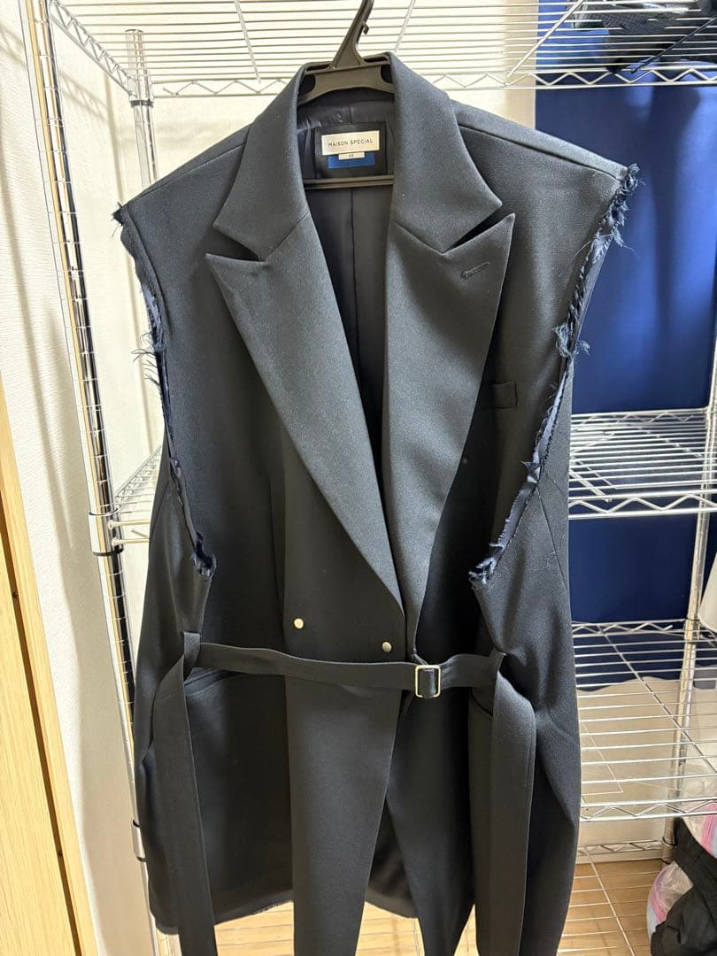 【MAISON SPECIAL】カットオフピークドラペルタイロッケンジレ　02