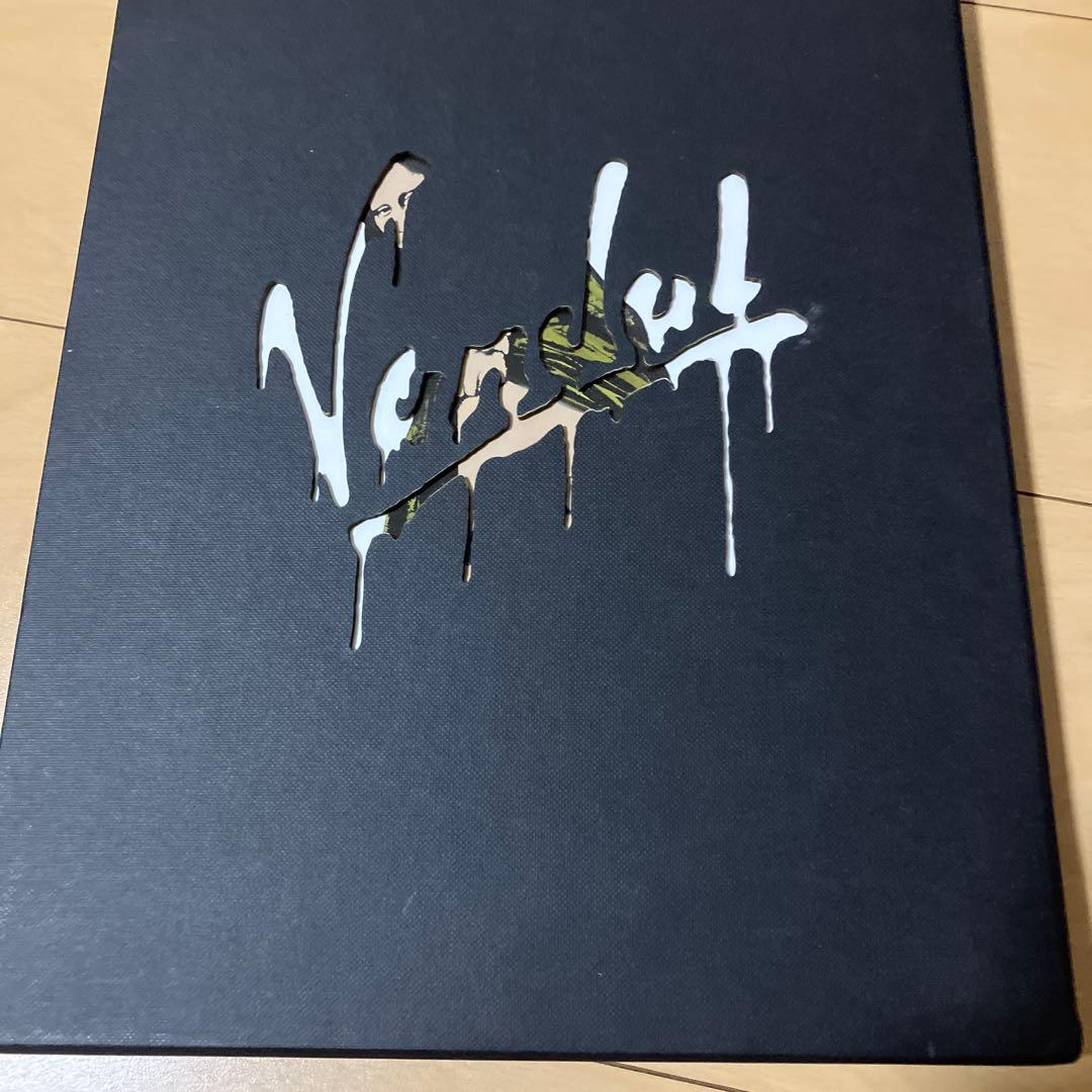 Nick Walker サイン入りアートブック　マフラー付き　 banksy