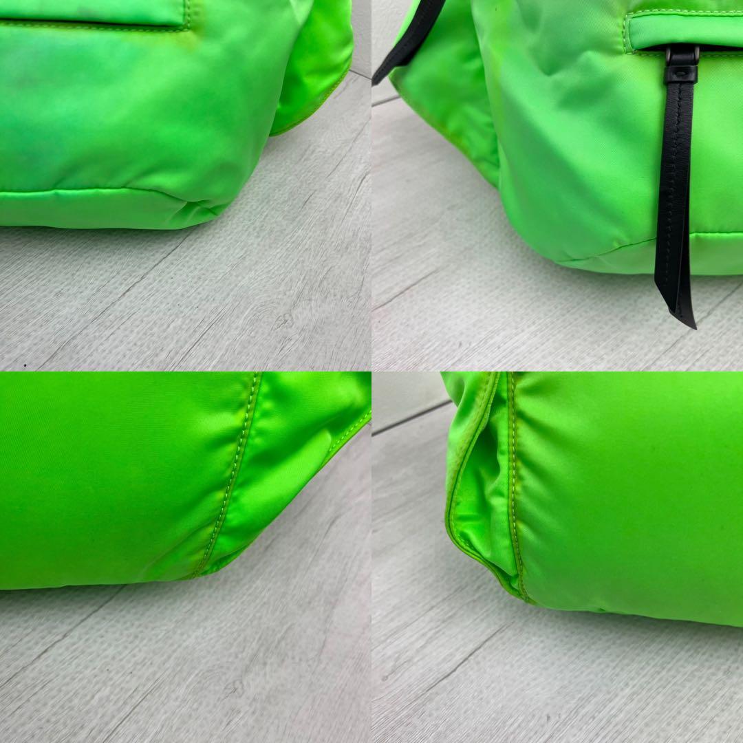 近年モデル PRADA プラダ ボディバッグ ショルダーバッグ グリーン