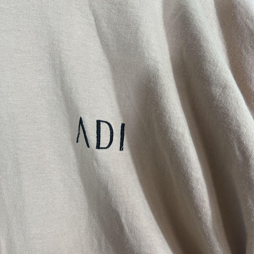 ADI GOAT ゴート プリント ベージュ Tシャツ
