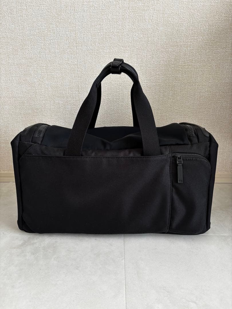 TUMI ブラックボストンバッグ