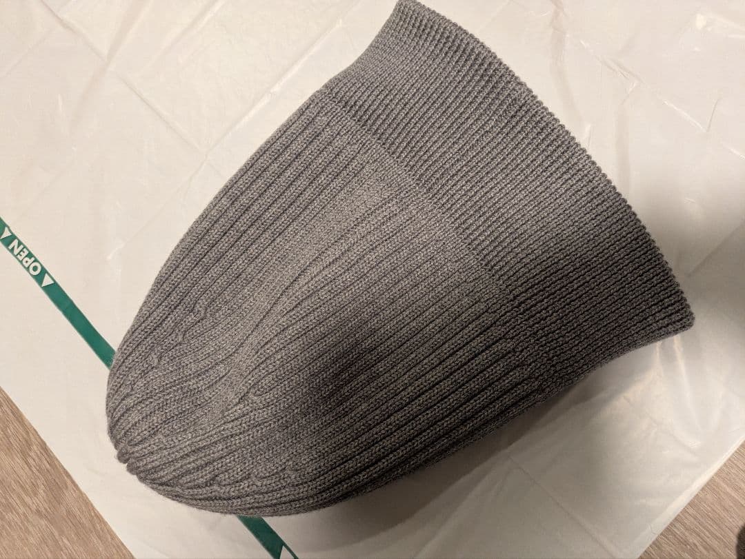 loewe/ロエベ　ニット帽　グレー