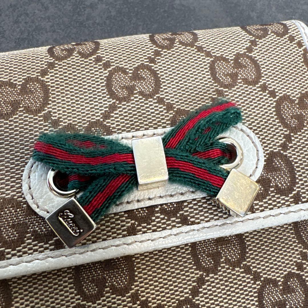 GUCCI グッチ　二つ折り財布　GGキャンバス