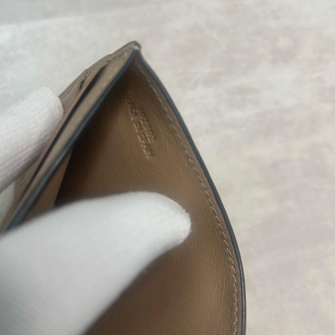 美品✨ LOEWE ロエベ トライフォールド 三つ折り財布 サンド 箱 袋付き