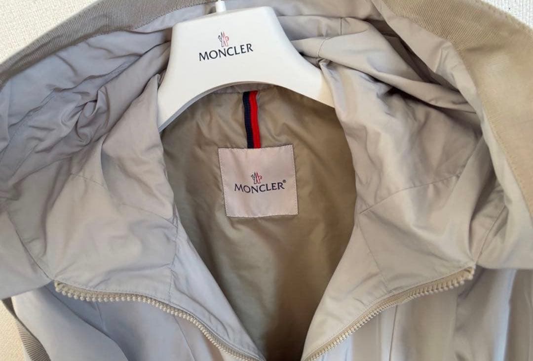 モンクレール　MONCLER TOPAZ ナイロンパーカー　トパーズ　0