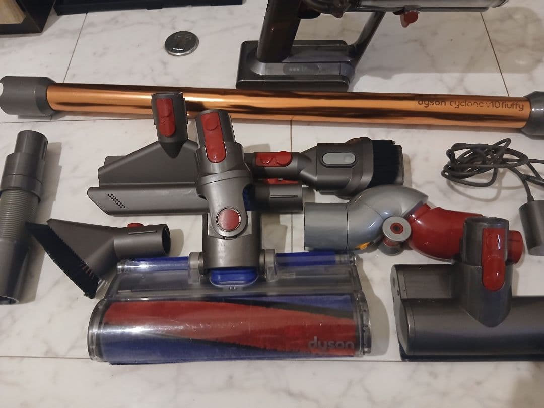 ド*ウ様 Dyson V10 Fluffy SV12 フェルト新品交換済 ローリ