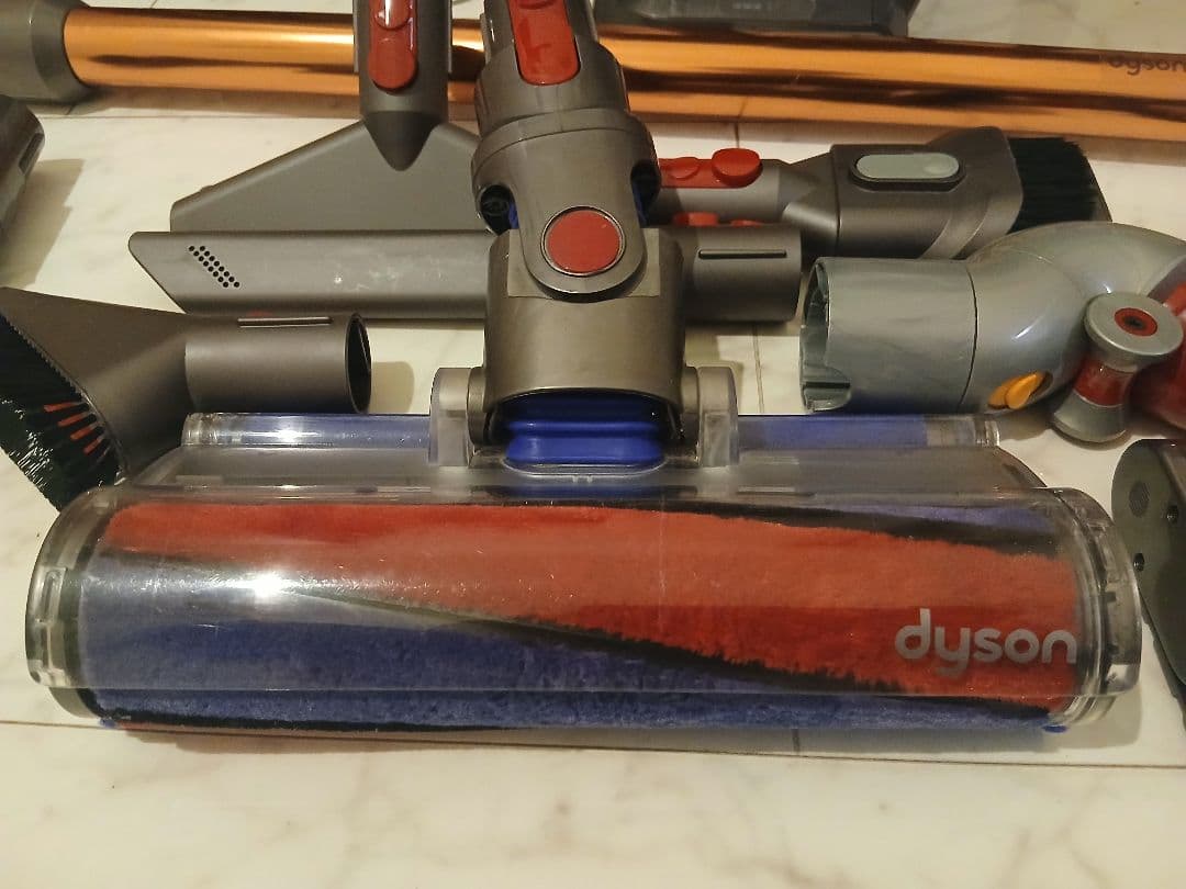 ド*ウ様 Dyson V10 Fluffy SV12 フェルト新品交換済 ローリ