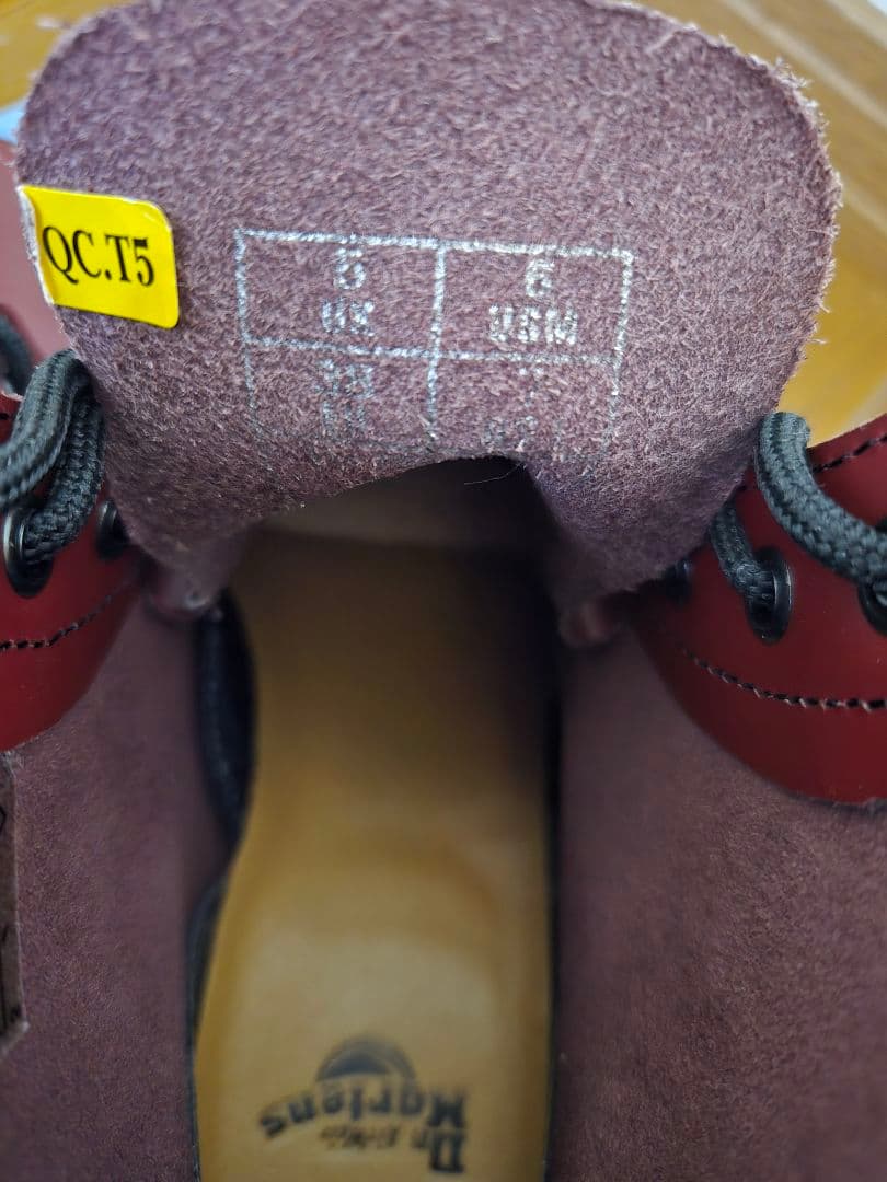 ドクターマーチン　Dr.Martens チェリーレッド　6ホールブーツ