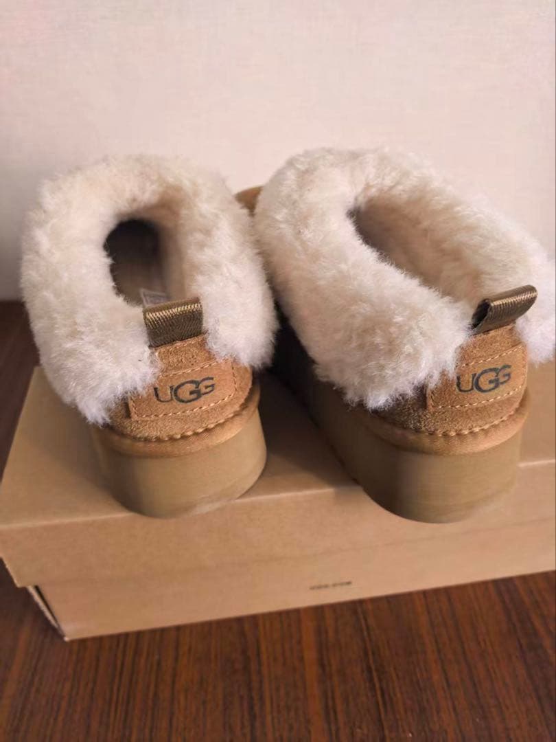 UGG ベージュ ムートンブーツ 厚底 24cm