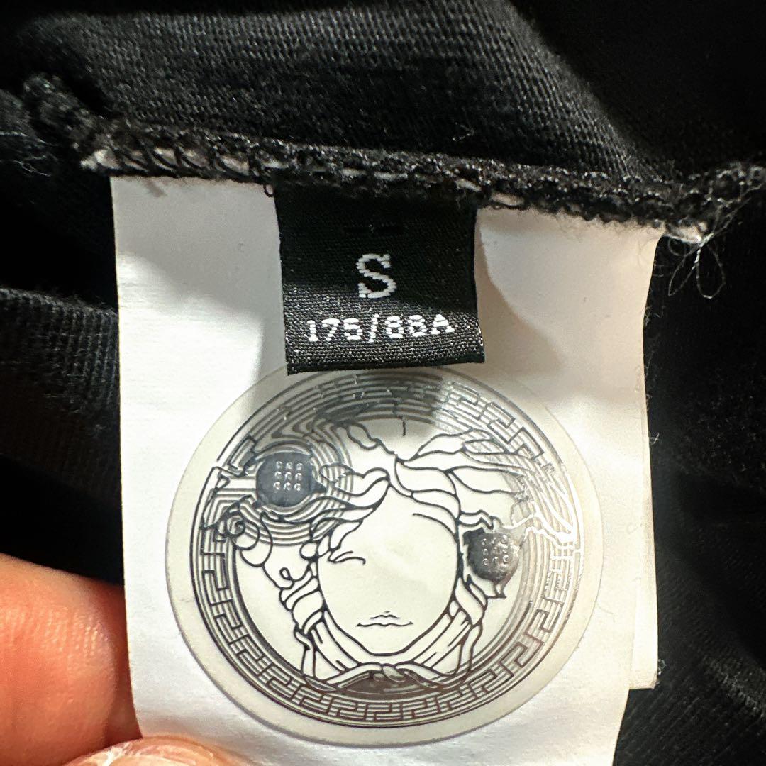 VERSACE ヴェルサーチ Tシャツ メデューサ ロゴ ブラック半袖 S 黒.
