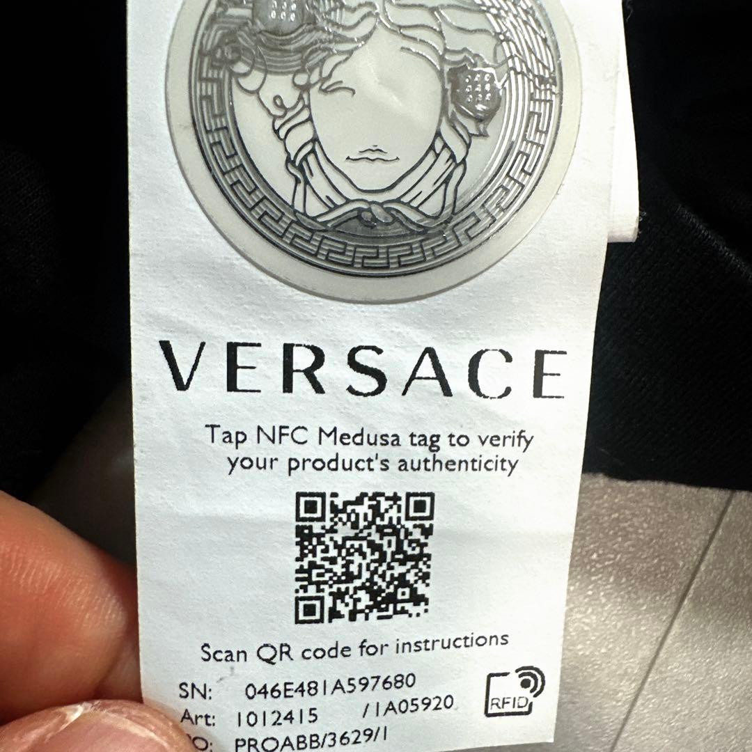VERSACE ヴェルサーチ Tシャツ メデューサ ロゴ ブラック半袖 S 黒.
