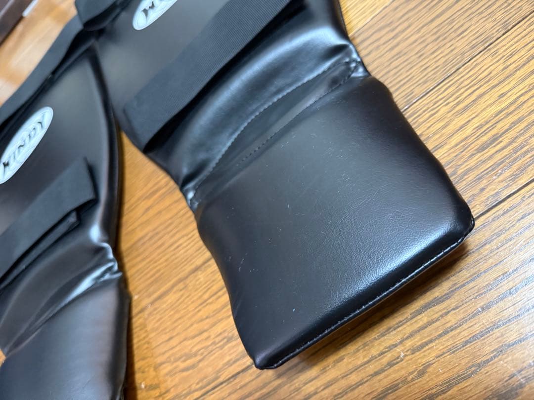 WINDY キックボクシング レガース Mサイズ