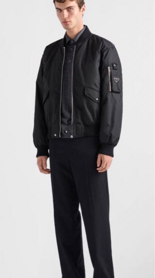 ほぼ未使用 PRADA トライアングルロゴ ボンバージャケット