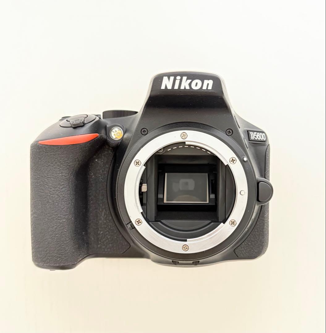 Nikon D5600 レンズキット Wi-Fi搭載