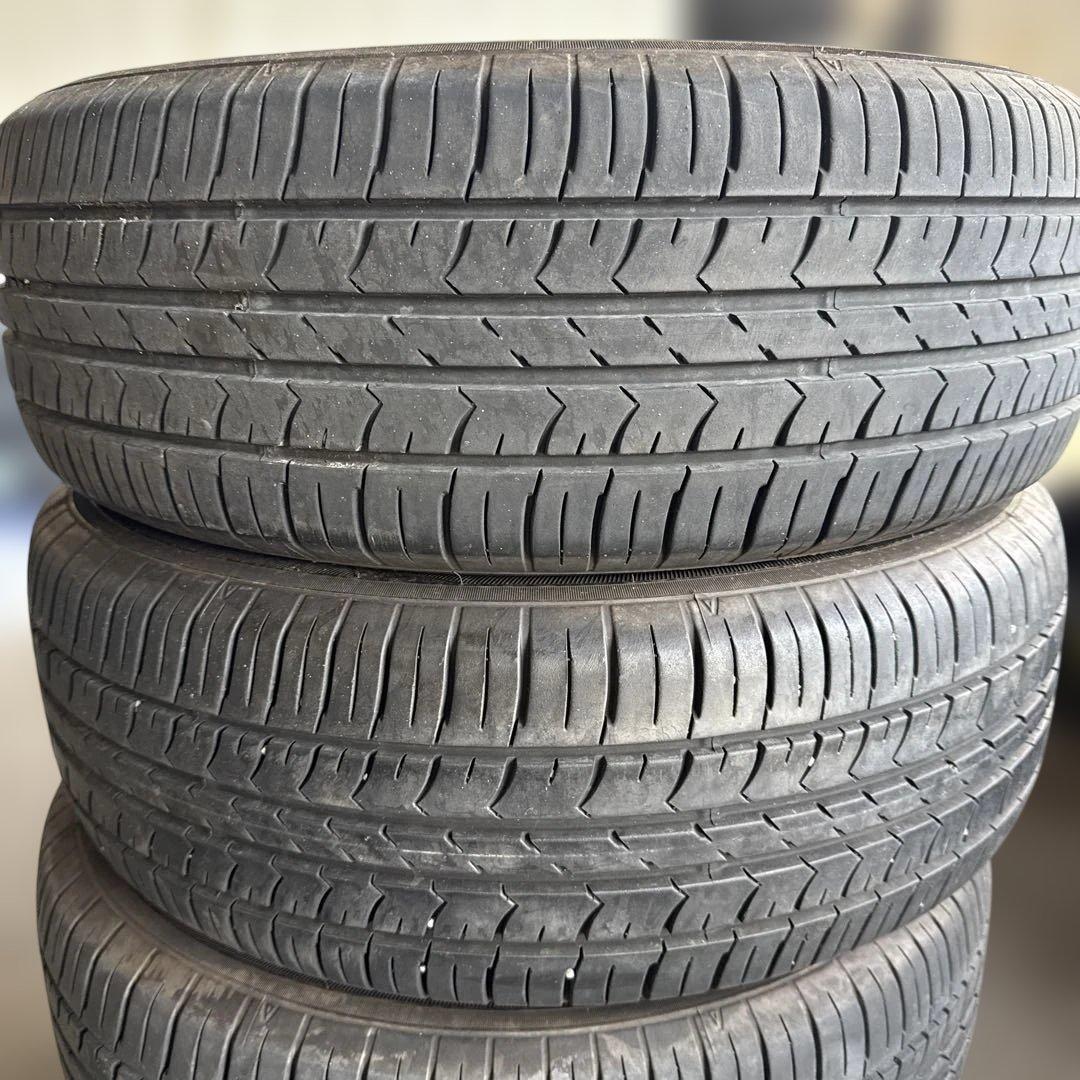 215/60R16 グッドイヤー EG01 １台分4本セット