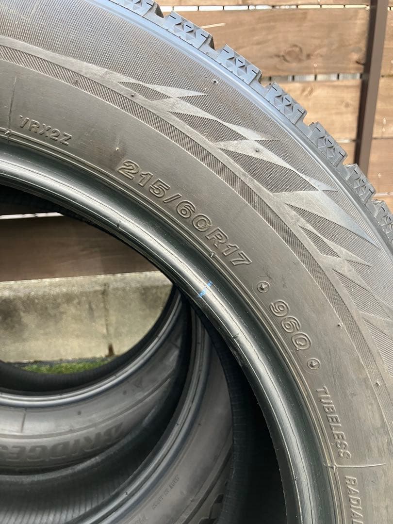 ④ブリヂストンブリザックVRX2 215/60/R17