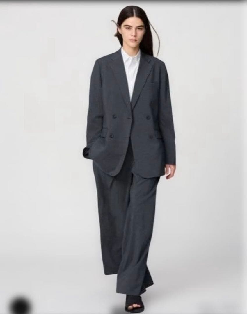 美品　UNIQLO：C 感動ダブルジャケットリラックスフィット　ダークグレー　M