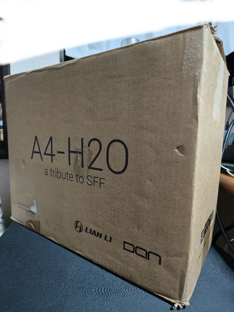 Lian Li A4-H2O Mini-ITX ケース アルミニウム製