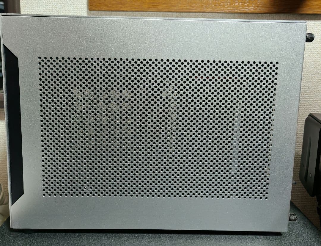 Lian Li A4-H2O Mini-ITX ケース アルミニウム製