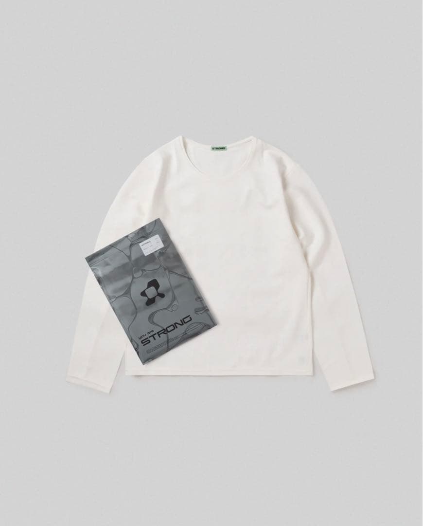 STRONG PACK TEE (ホワイト)