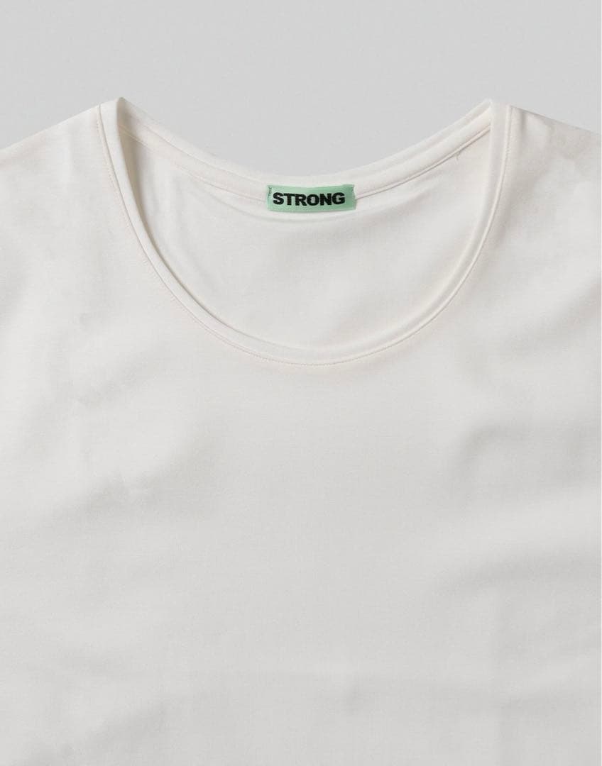 STRONG PACK TEE (ホワイト)