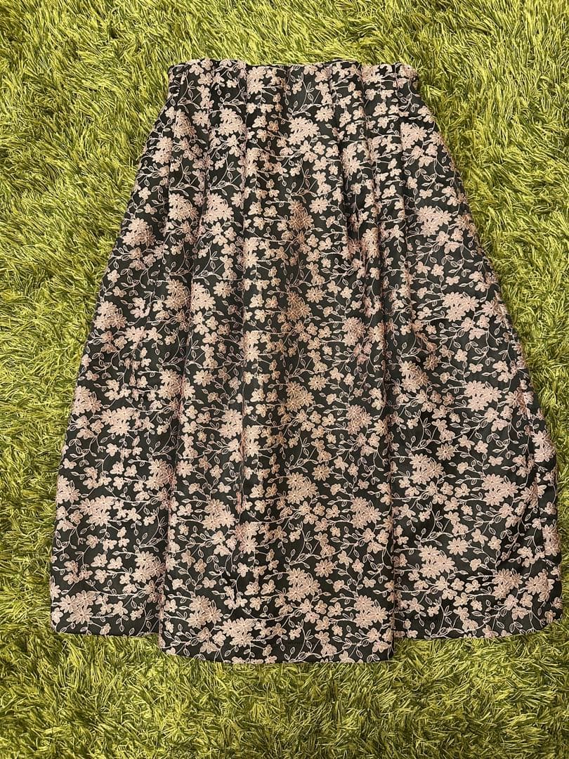 みかん キープマイクローゼット 刺繍スカート s