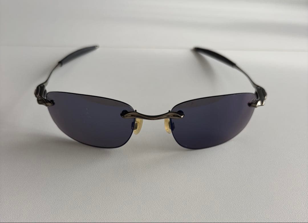 G*n様 oakley why8