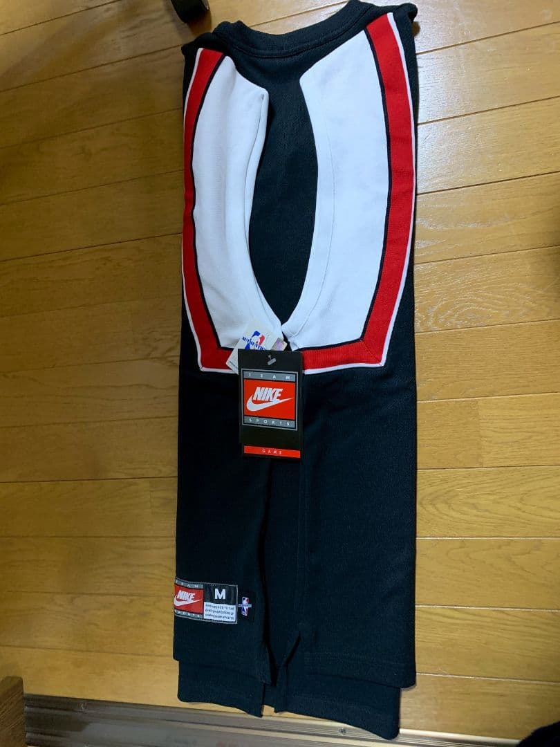 NIKE　90's シカゴブルズ　シューティングシャツ