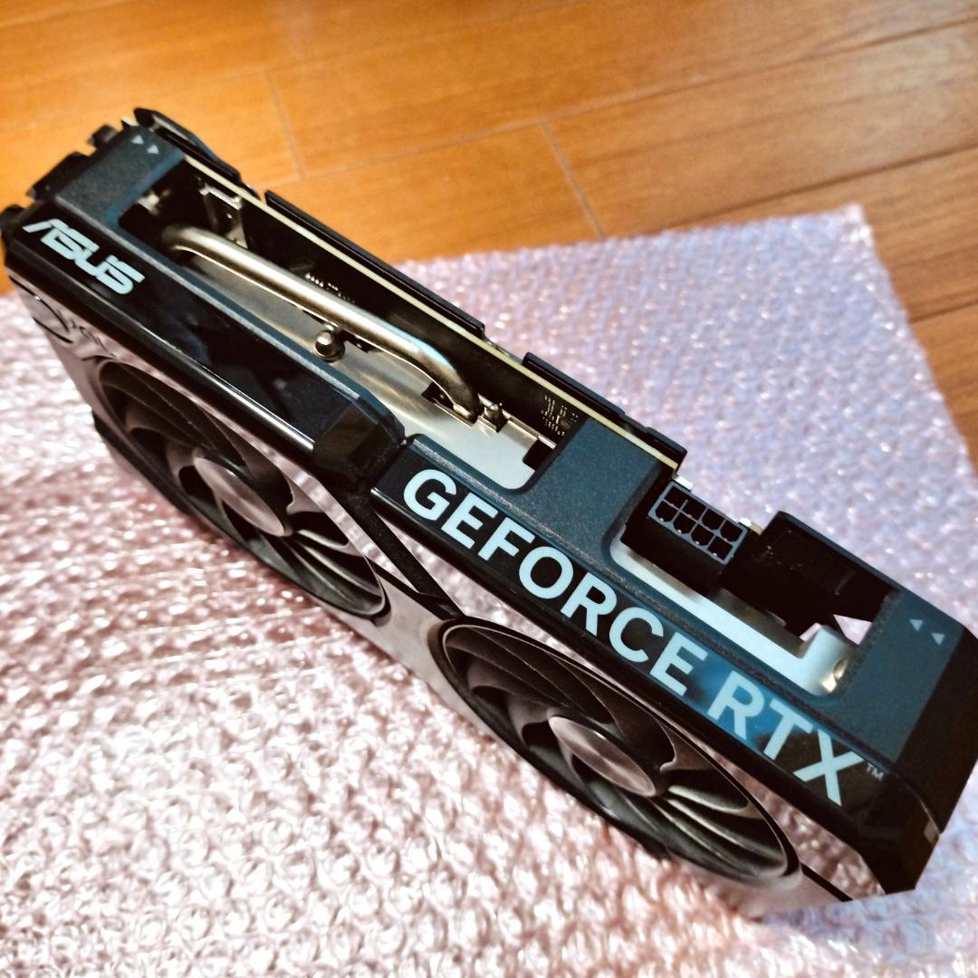 グラフィックボード・グラボ・ビデオカード ASUS DUAL-RTX4060-8G-EVO