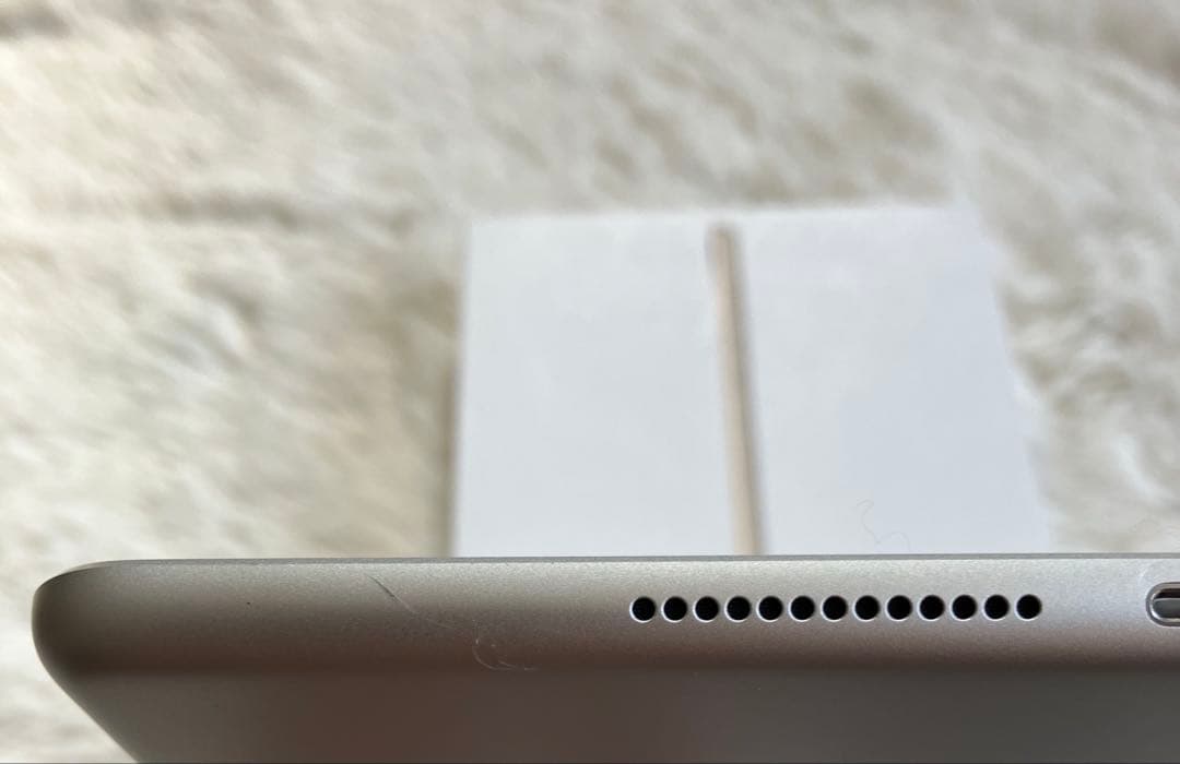 【完動品】iPad 第7世代 32GB SIMフリー 【すぐ発送】【付属品】