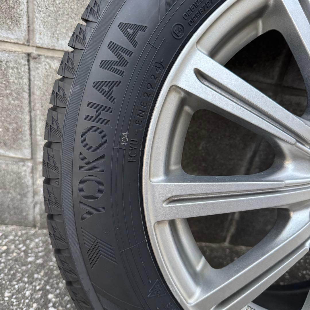 24年製造175/65R15スタッドレスタイヤ アルミホイール4本セット アクア