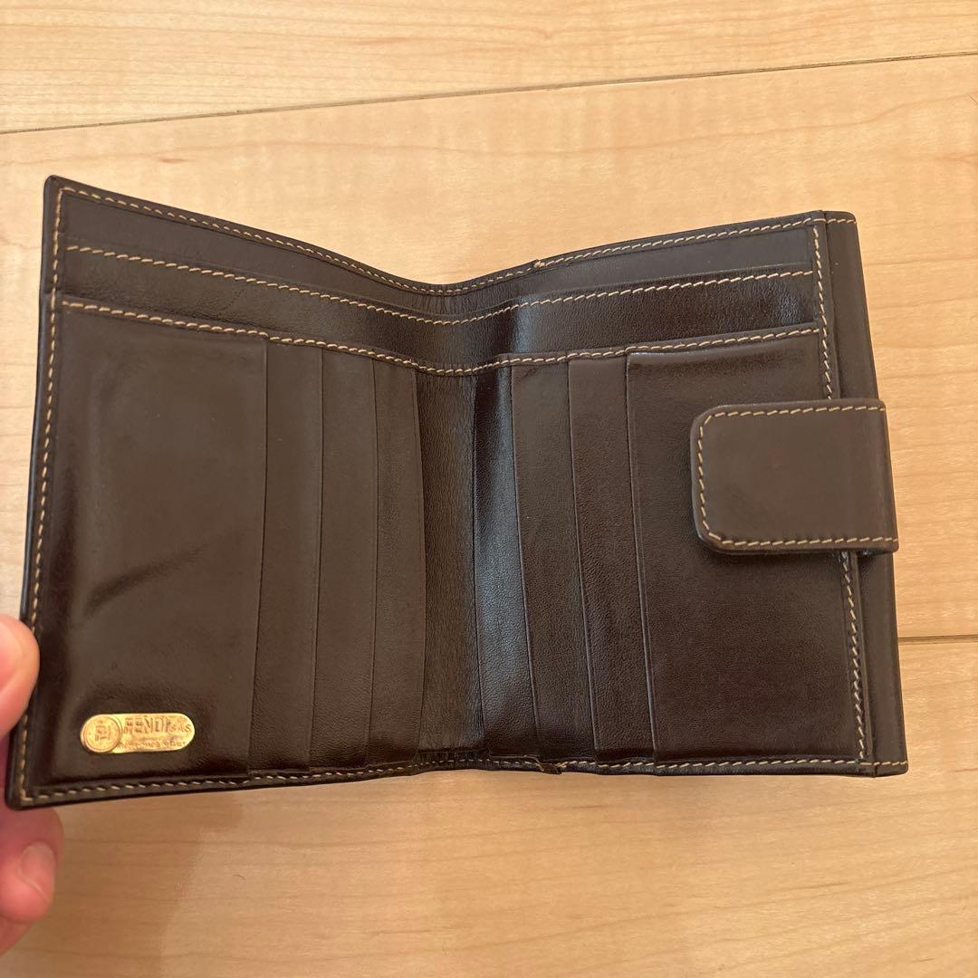 FENDI ブラウンレザー 二つ折り財布 FFロゴ