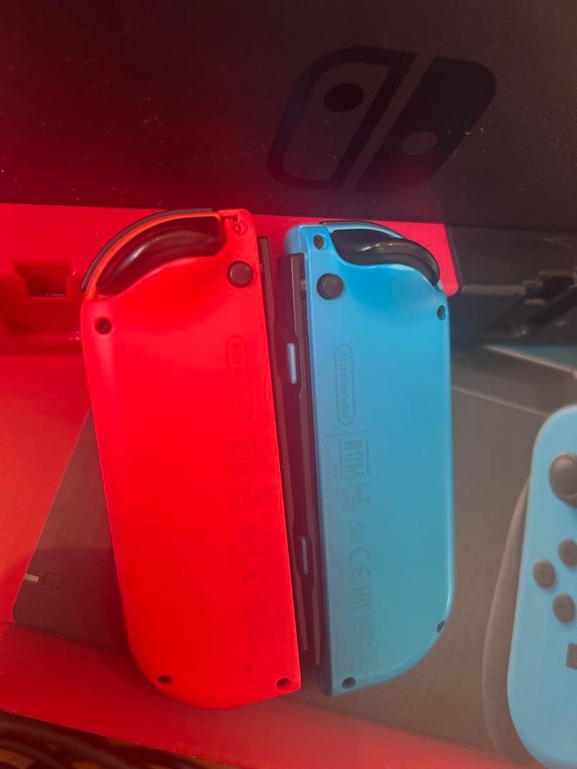 Y*K様 Nintendo Switch 本体 青/赤 Joy-Con 4本同時
