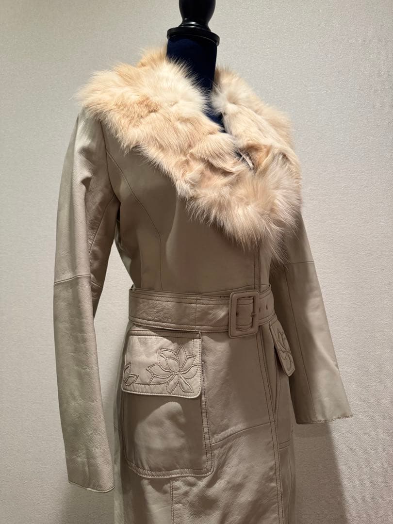 VIVIENNE TAM ✨ヴィヴィアンタム羊革コート　毛皮付き✨